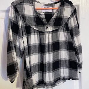 Girl’s Buffalo print top